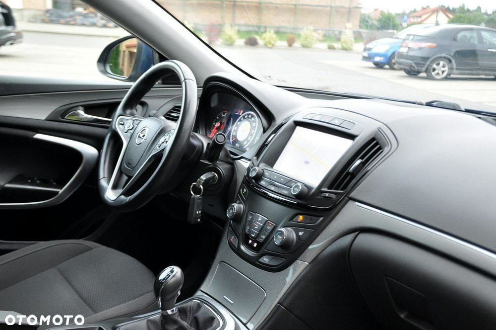 Opel Insignia - 18