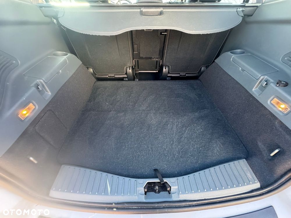 Ford Grand C-MAX - 21