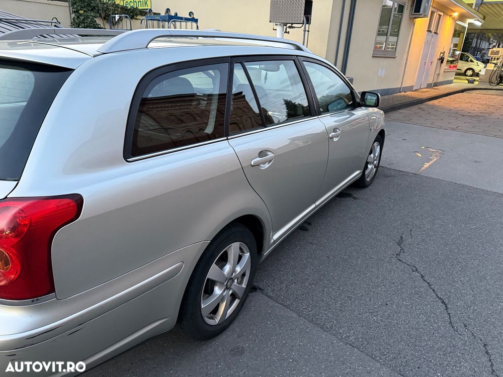 Toyota Avensis - 6