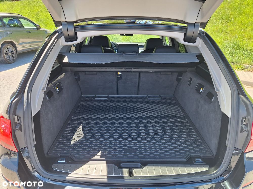 BMW Seria 5 525d xDrive Luxury Line - 13