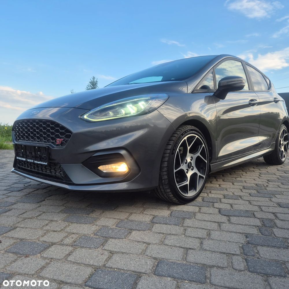 Ford Fiesta 1.5 EcoBoost S&S ST - 24