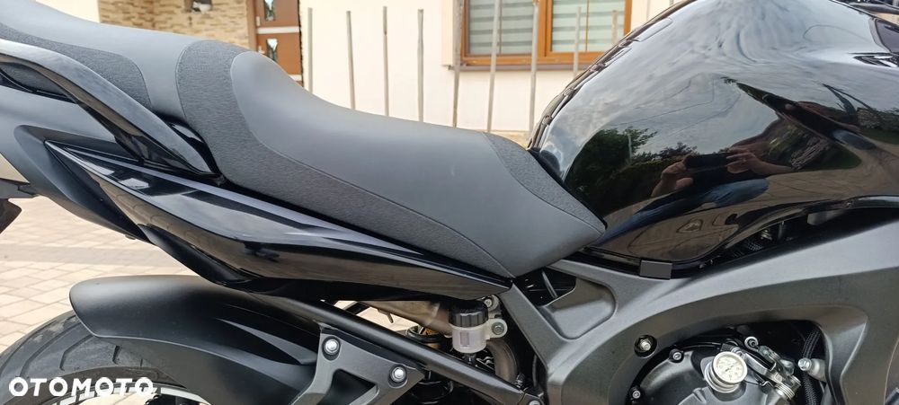 Yamaha FZ6 - 25