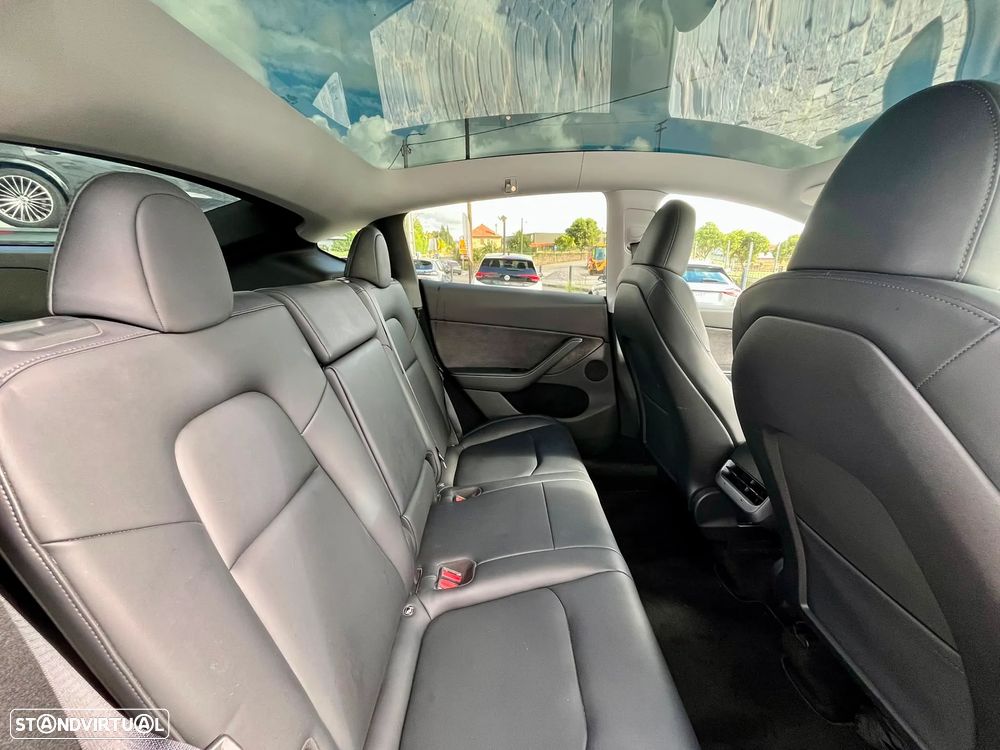Tesla Model Y Standard - 15