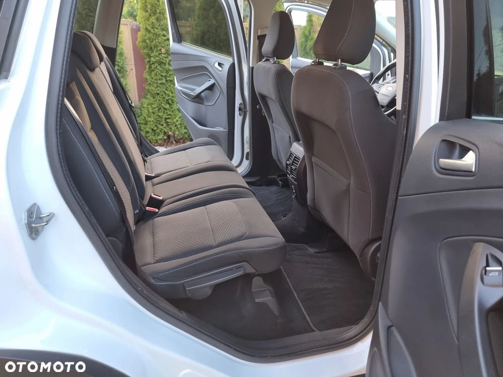 Ford Kuga 1.5 EcoBoost FWD Edition ASS MMT6 - 13
