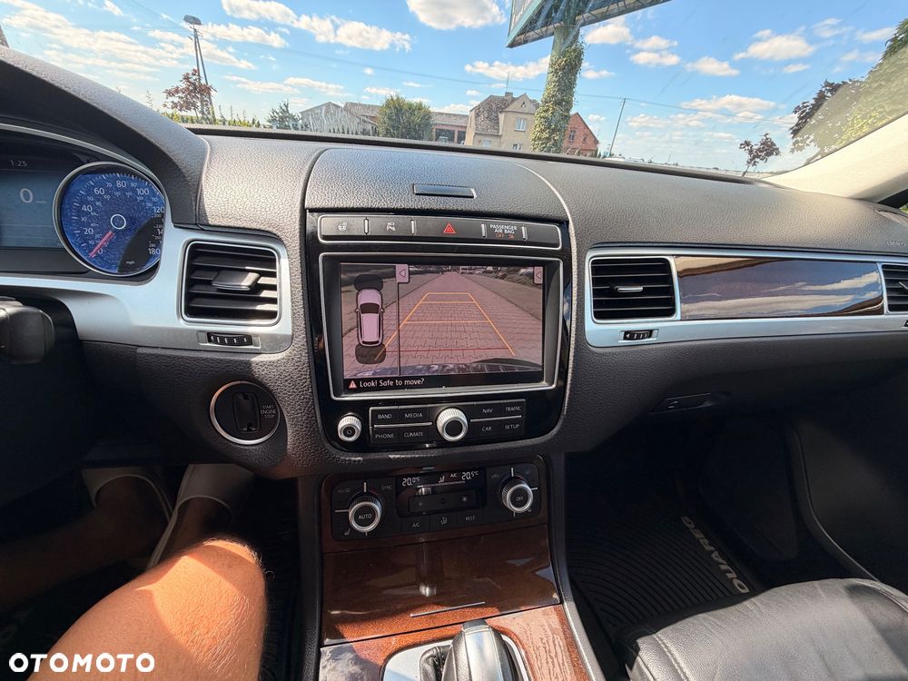 Volkswagen Touareg 3.0 V6 TDI SCR Blue Motion DPF Automatik Terrain Tech Executive Edition - 25