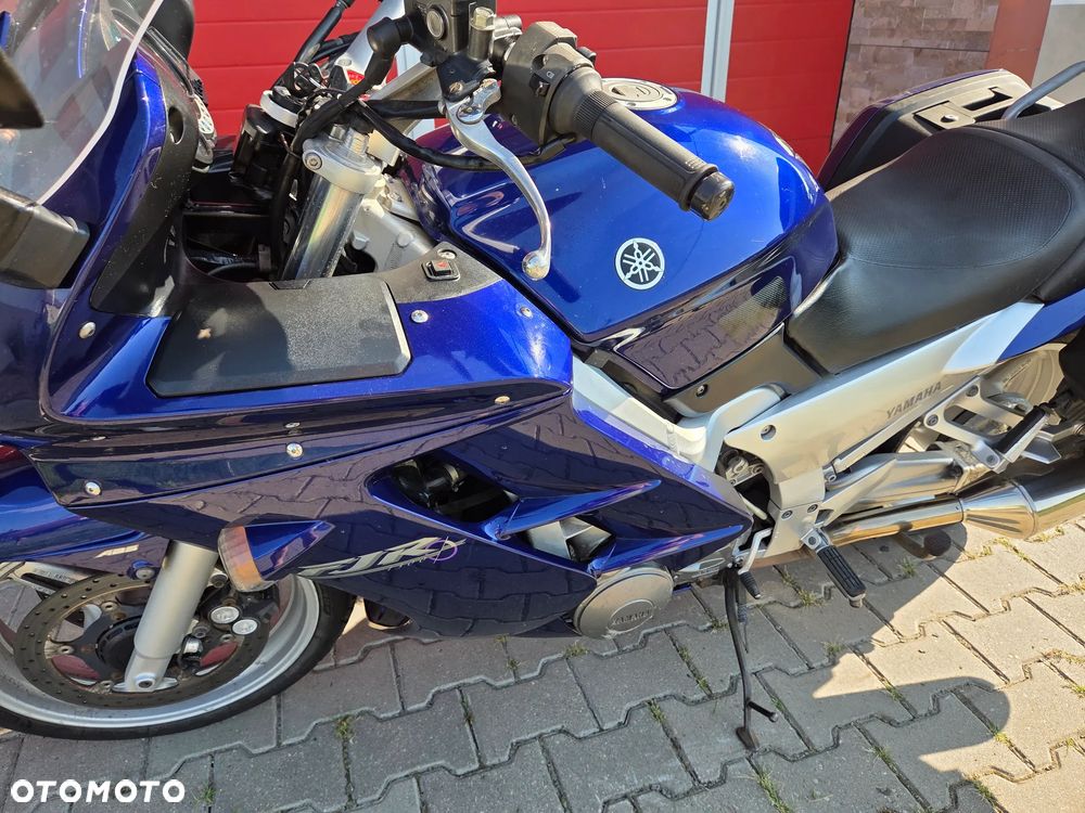 Yamaha FJR - 11