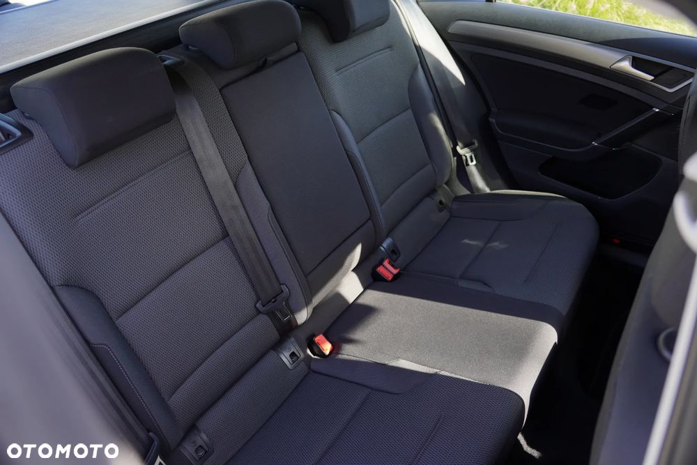 Volkswagen Golf 1.6 TDI BlueMotion Technology DSG Comfortline - 12