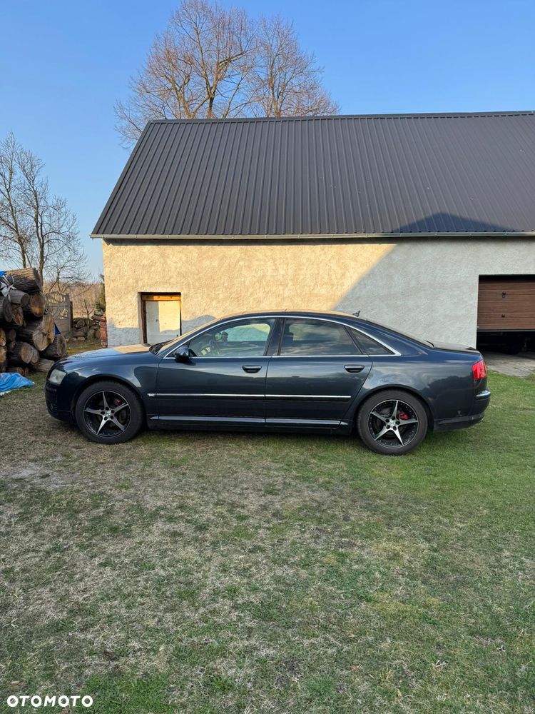 Audi A8 - 2