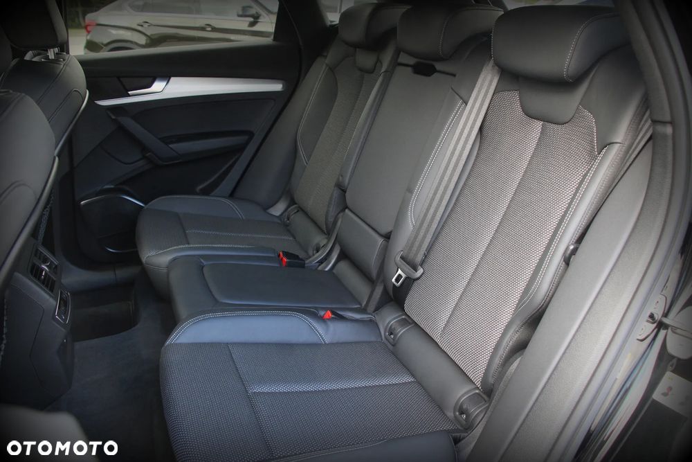 Audi Q5 50 TFSIe quattro S tronic S line - 13