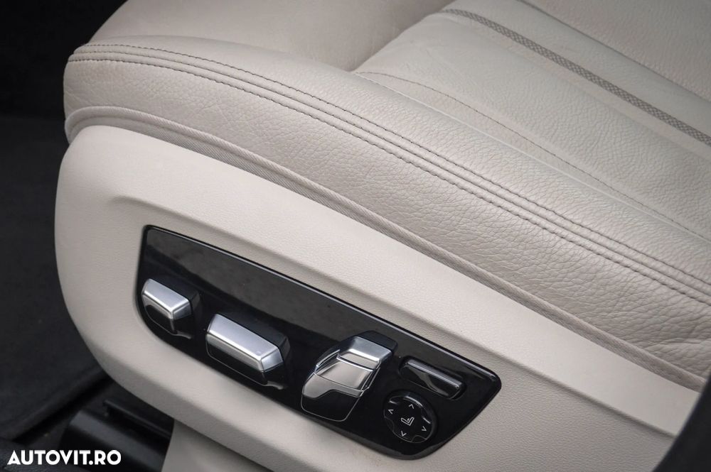 BMW Seria 5 520d Aut. Luxury Line - 39