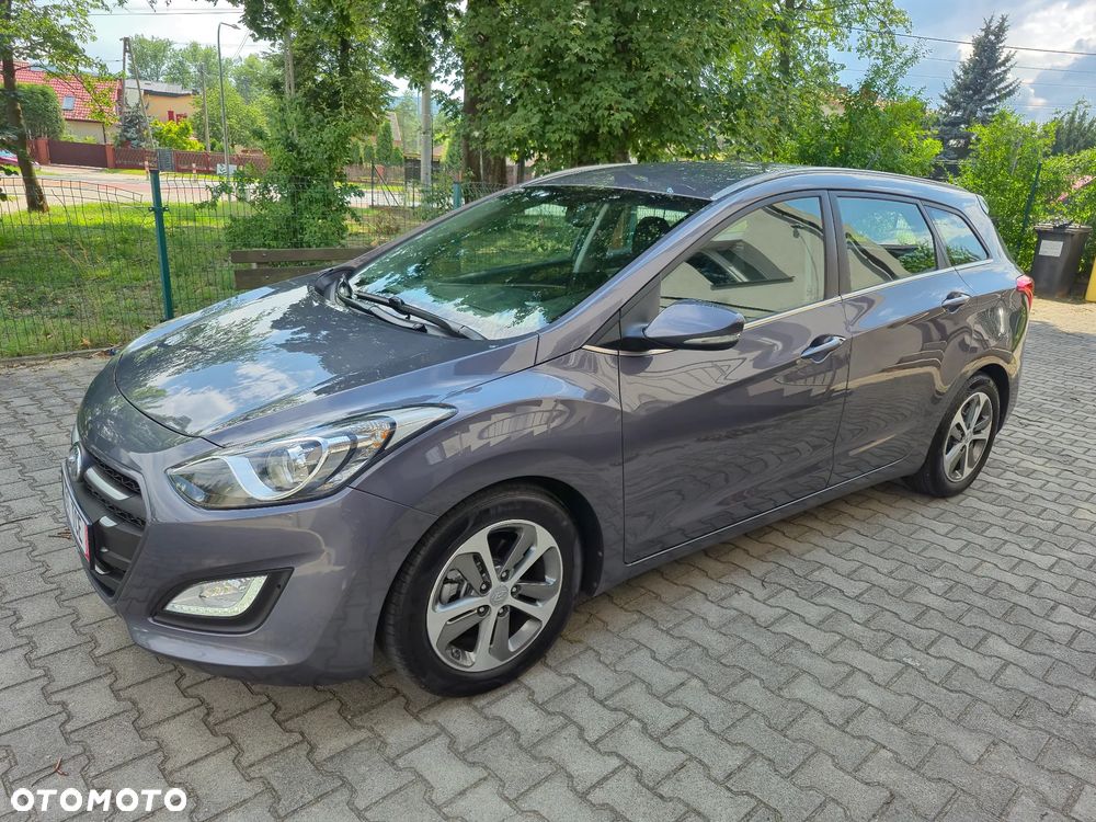 Hyundai i30 blue Kombi 1.6 GDi Trend - 2