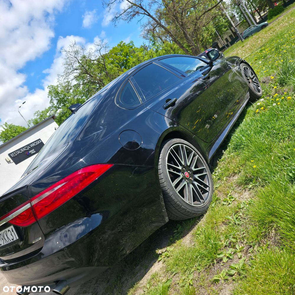 Jaguar XF 35t AWD R-Sport - 14