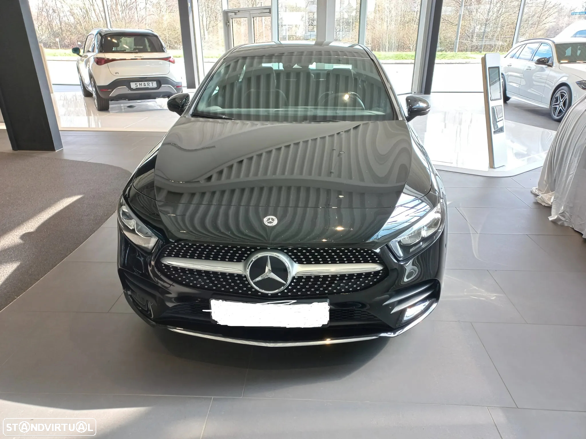 Mercedes-Benz A 250 Limousine e AMG Line - 3