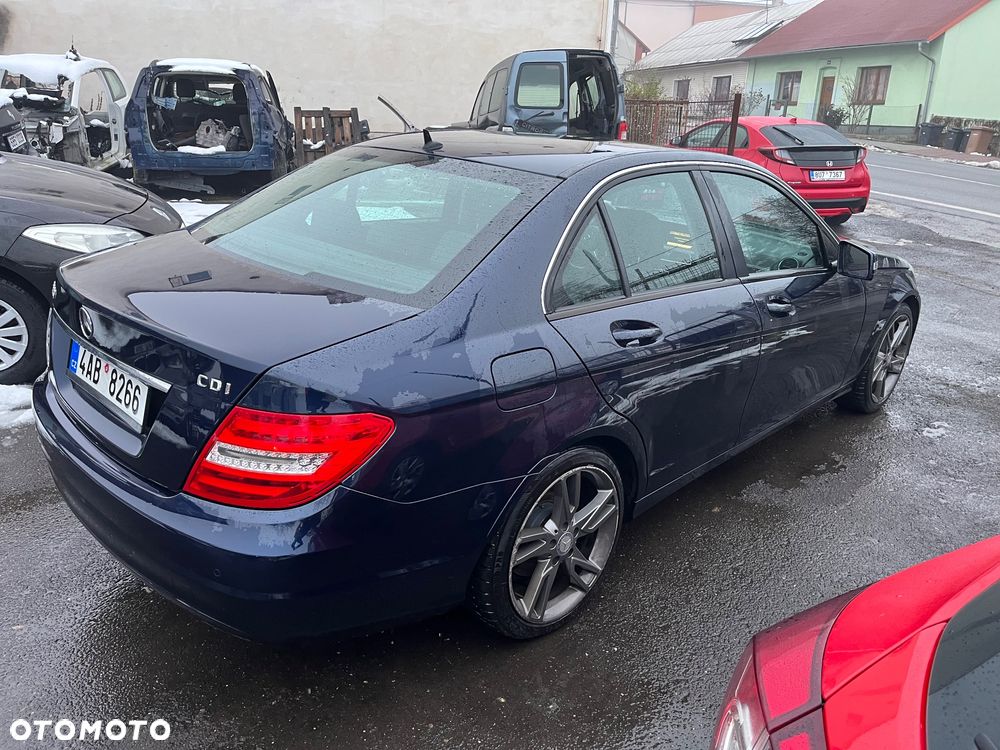 Mercedes-Benz Klasa C 220 CDI 7G-TRONIC Edition - 4