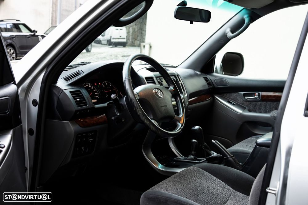 Toyota Land Cruiser 3.0 D-4D Pack A. - 12
