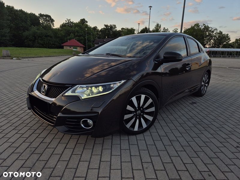 Honda Civic 1.6 i-DTEC Executive Black Edition - 1