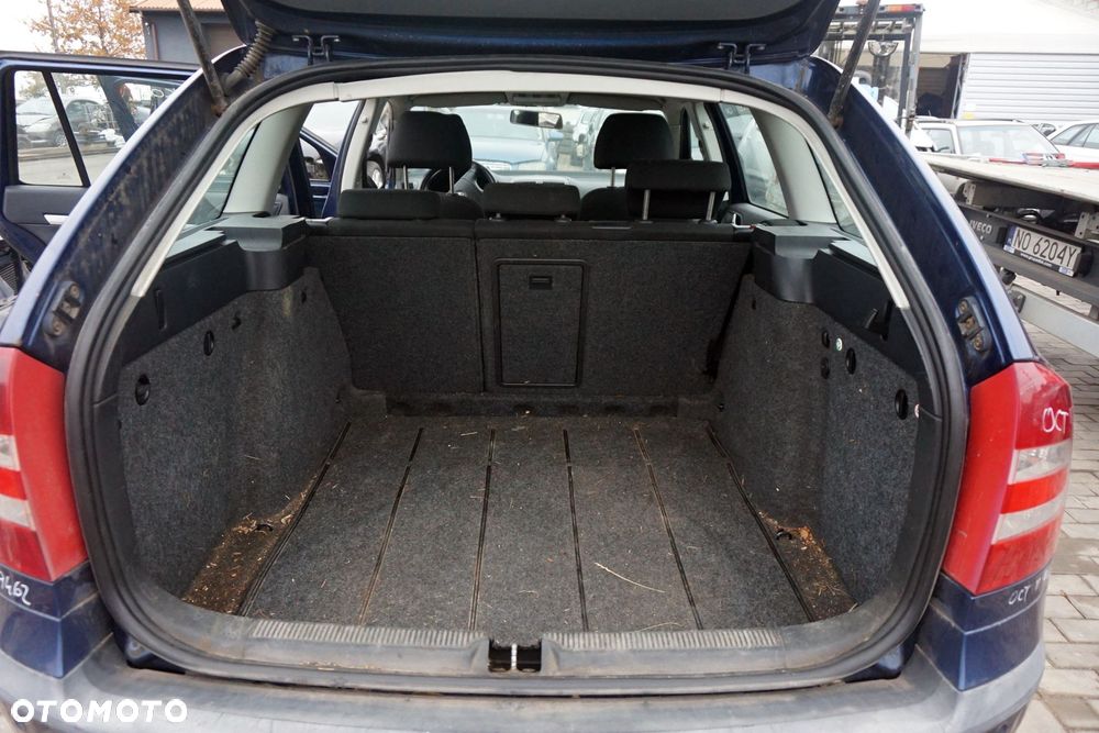 SKODA OCTAVIA II KOMBI 2006 9462 1.9 TDI BXE 105KM GQQ GRANATOWY na części - 15
