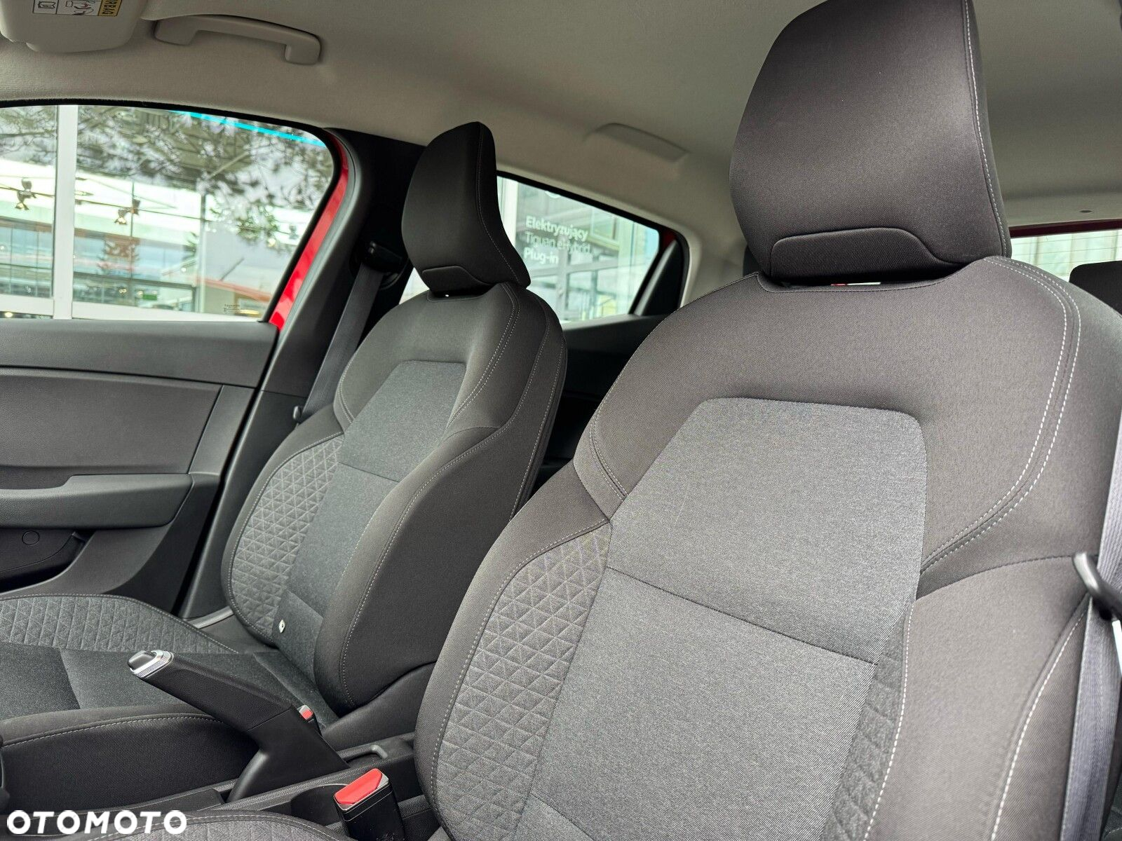 Renault Clio 1.0 TCe Equilibre - 10