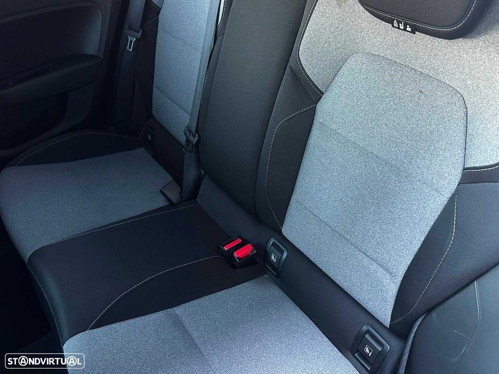 Mitsubishi Colt 1.0 MPI-T Kaiteki — fotografia 15