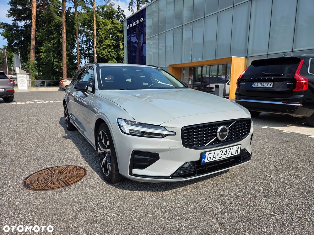 Volvo V60 B4 B Plus Dark - 3