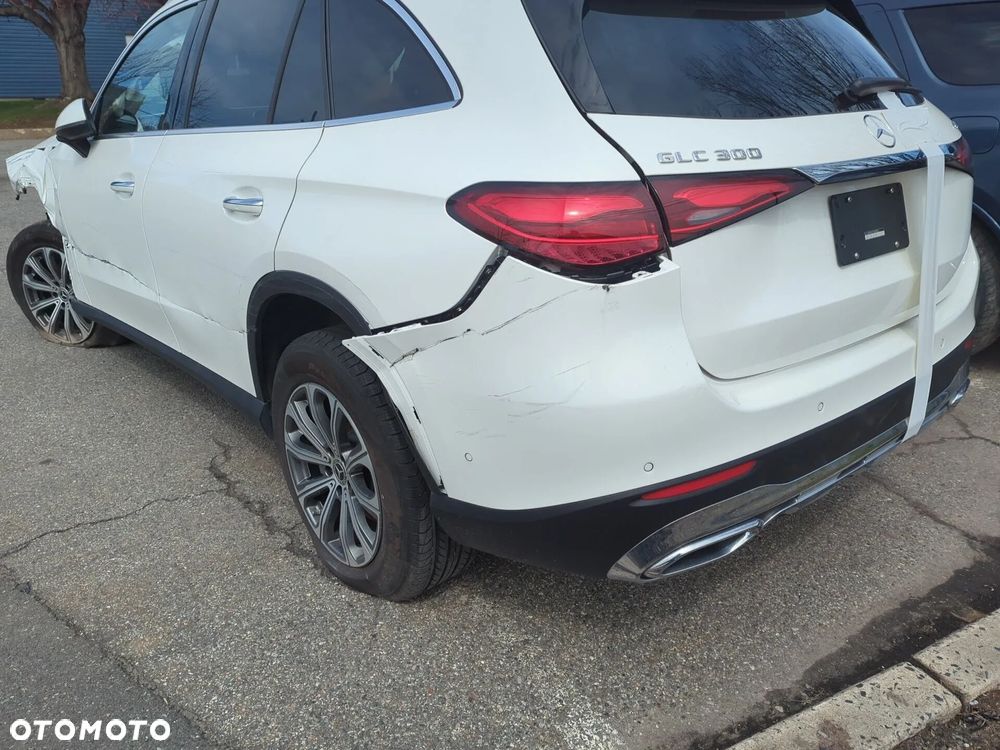 Mercedes-Benz GLC 300 4Matic 9G-TRONIC Avantgarde Advanced - 8
