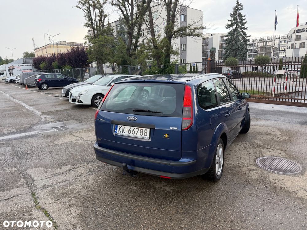 Ford Focus 1.8 FF Trend - 10