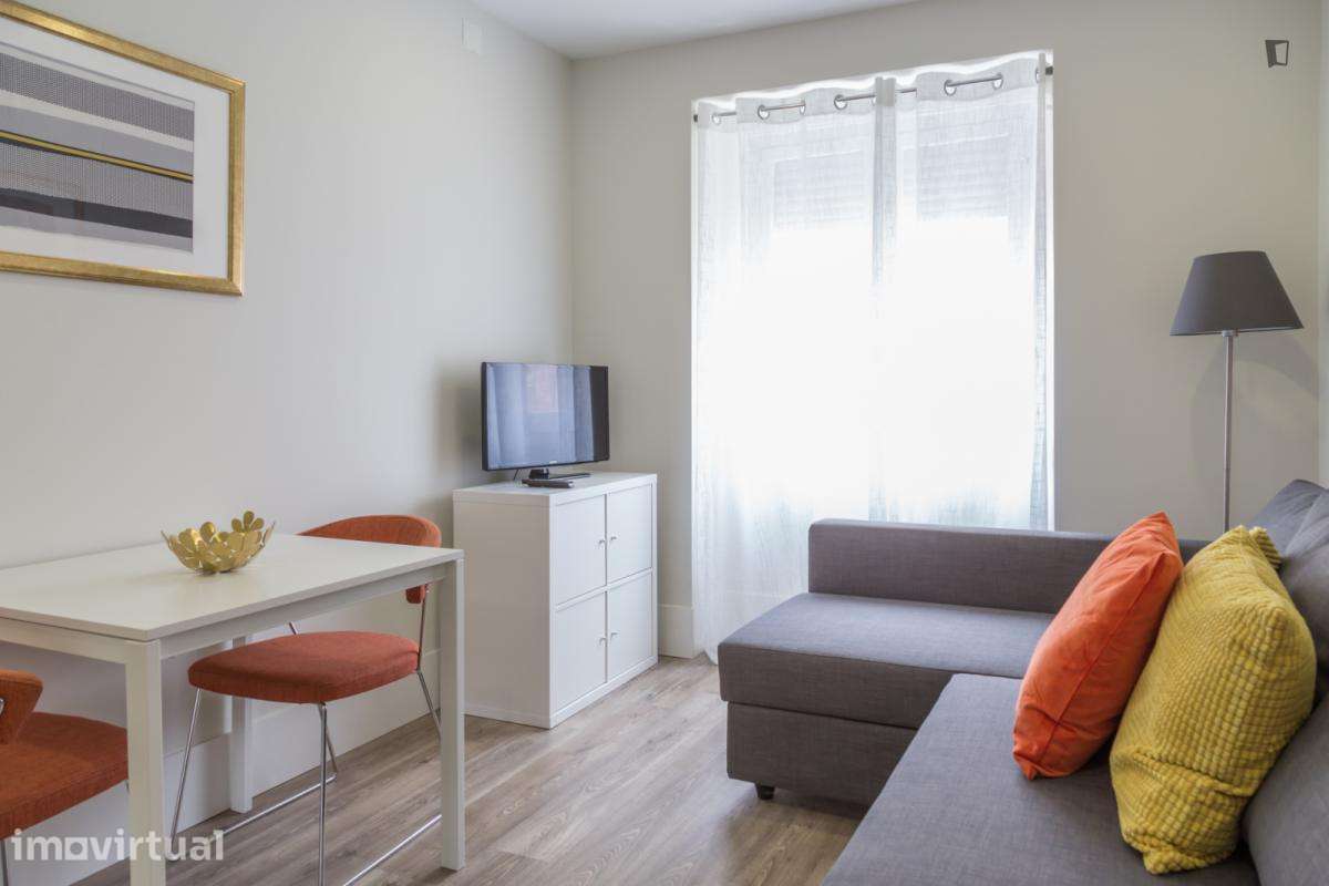 Apartamento com 1 quartos - localizado em Alvalade Lisbon - Grande imagem: 2/11