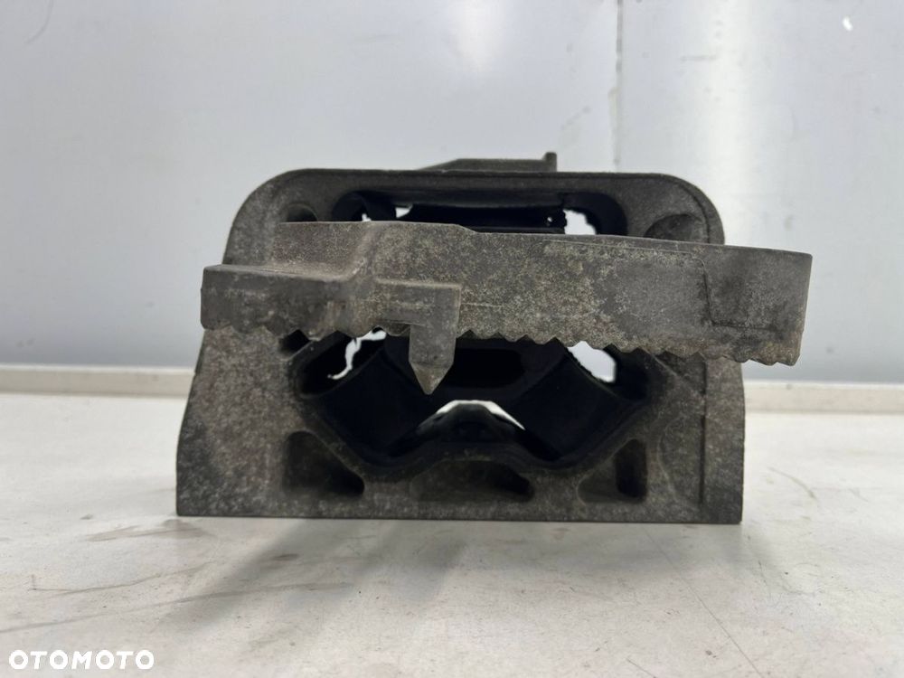 Poduszka silnika Renault Master III Movano B 2.3 CDTI 2.5 Dci łapa silnika mocowanie 112108180r - 4