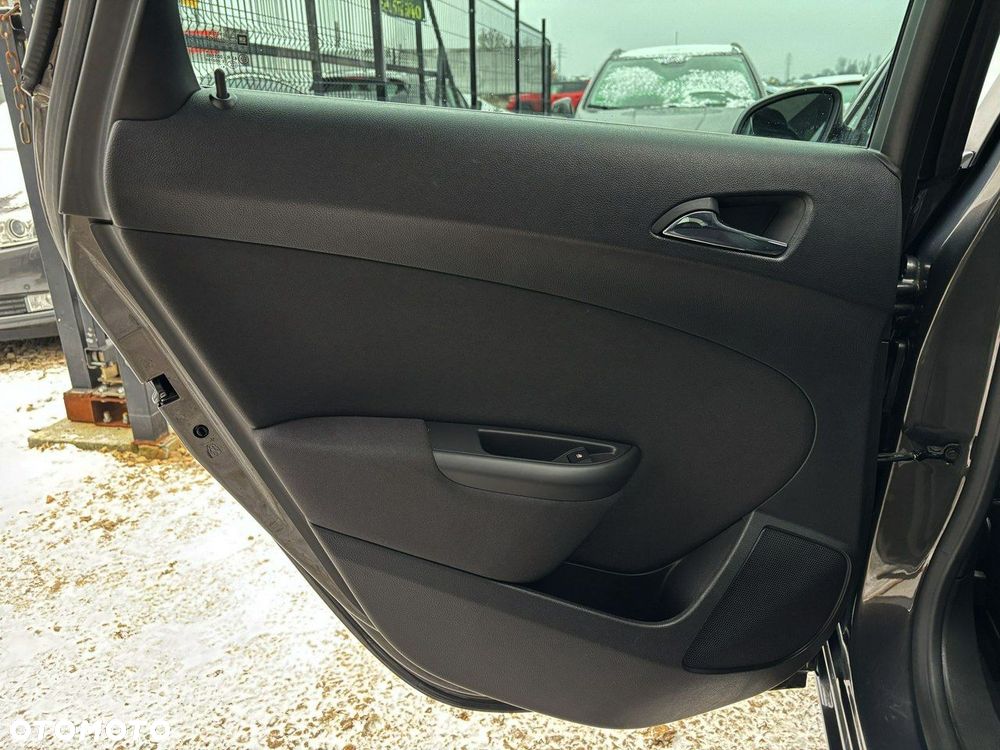 Opel Astra 1.4 Turbo Innovation - 17