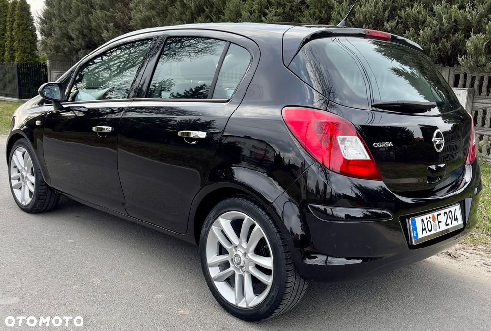 Opel Corsa 1.4 16V Color Edition - 8