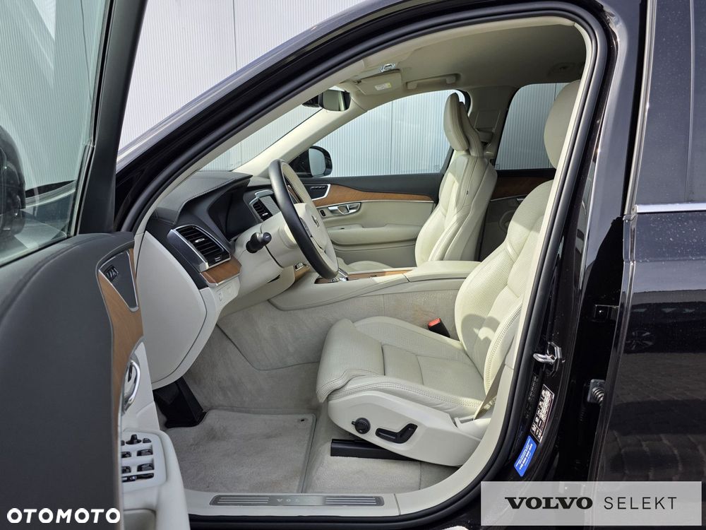 Volvo XC 90 - 12