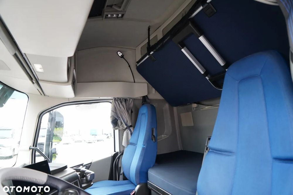 Volvo FH 460 / LOWDECK / MEGA / KLIMA POSTOJOWA / I-SHIFT - 25