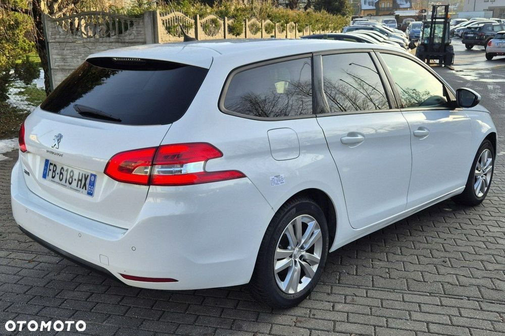 Peugeot 308 BlueHDi FAP 130 EAT8 Stop & Start Allure Pack - 4