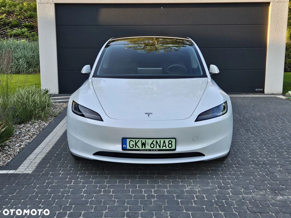 Tesla Model 3 - 10