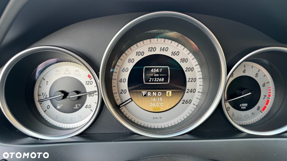 Mercedes-Benz Klasa C 250 CGI BlueEff Sport - 23