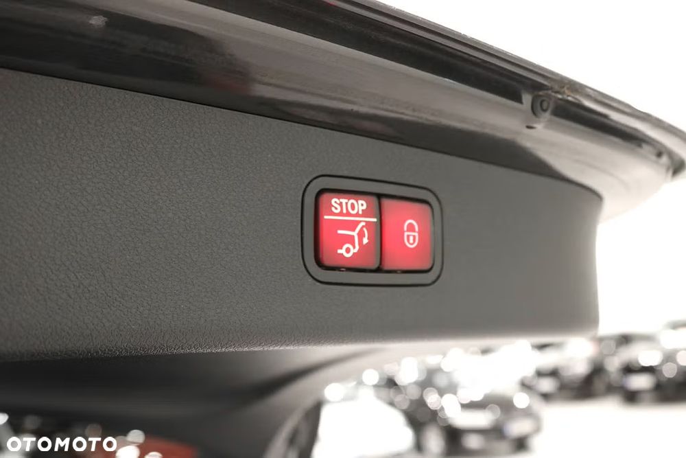 Mercedes-Benz Klasa E 220 d 4Matic 9G-TRONIC Edition AMG Line - 24