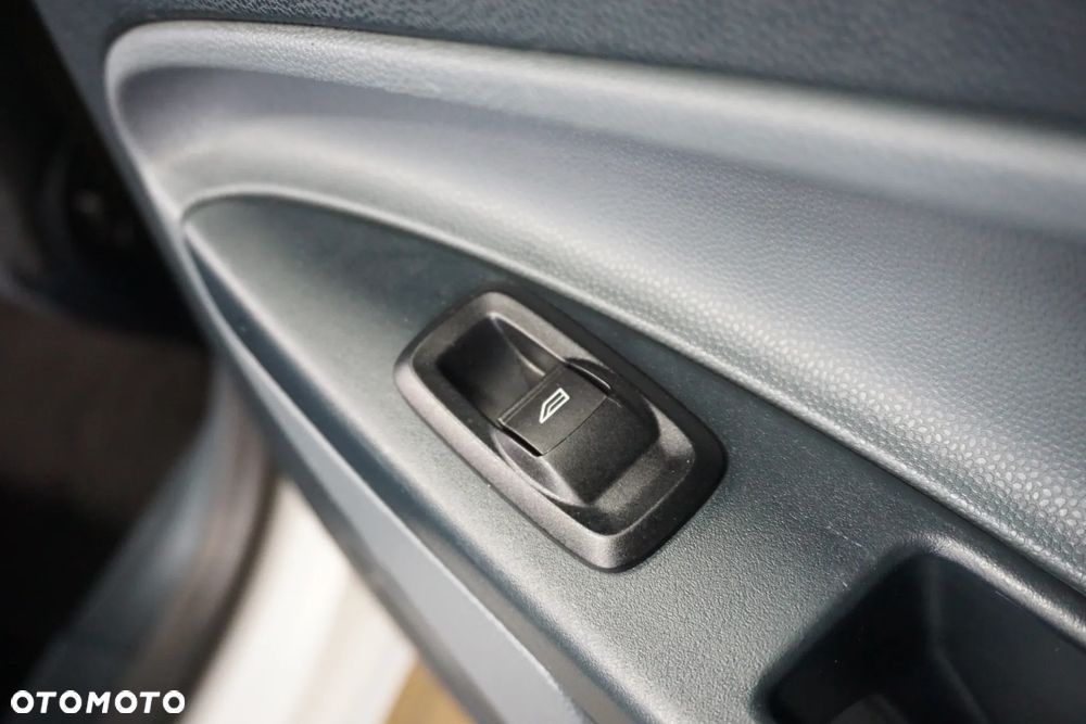 Ford Fiesta 1.4 Champions Edition - 29