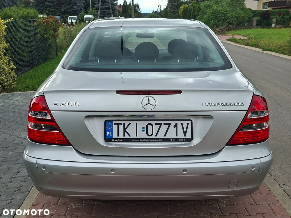 Mercedes-Benz Klasa E 200 Kompressor Automatik Classic - 6