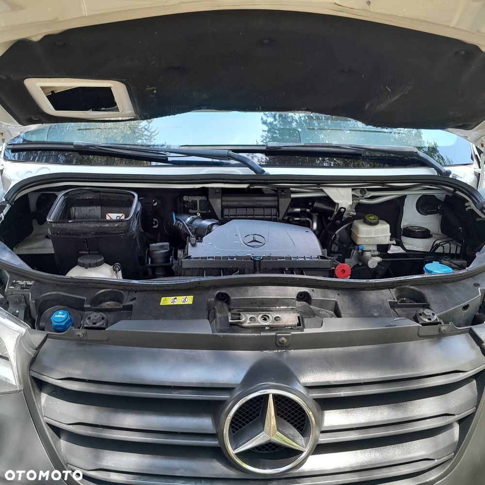 Mercedes-Benz Sprinter - 14