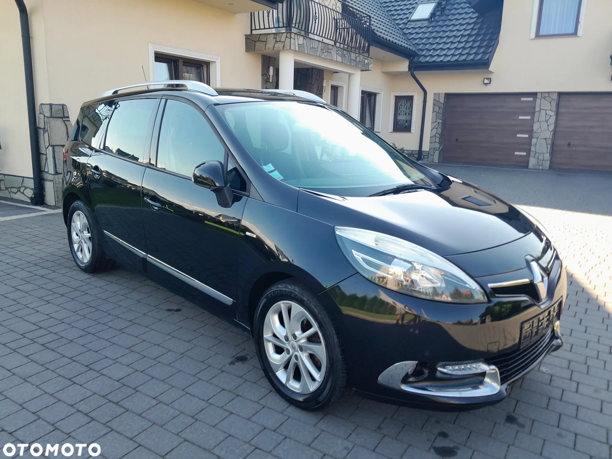 Renault Grand Scenic dCi 110 EDC Bose Edition - 3