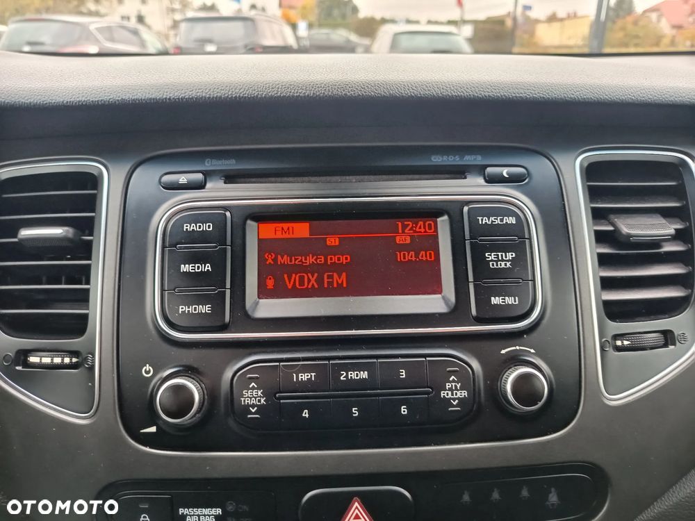 Kia Carens 1.6 GDI Fifa World Cup Edition - 24