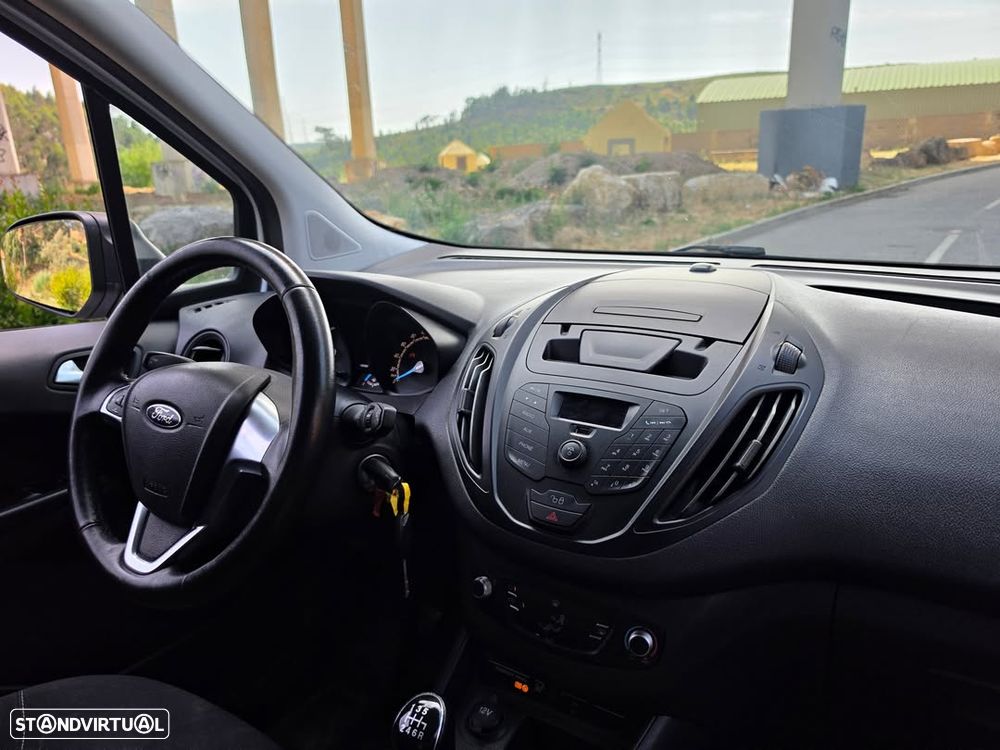 Ford TRANSIT COURIER TDCi - 5