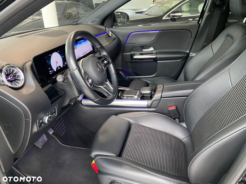 Mercedes-Benz GLA 180 Progressive - 19