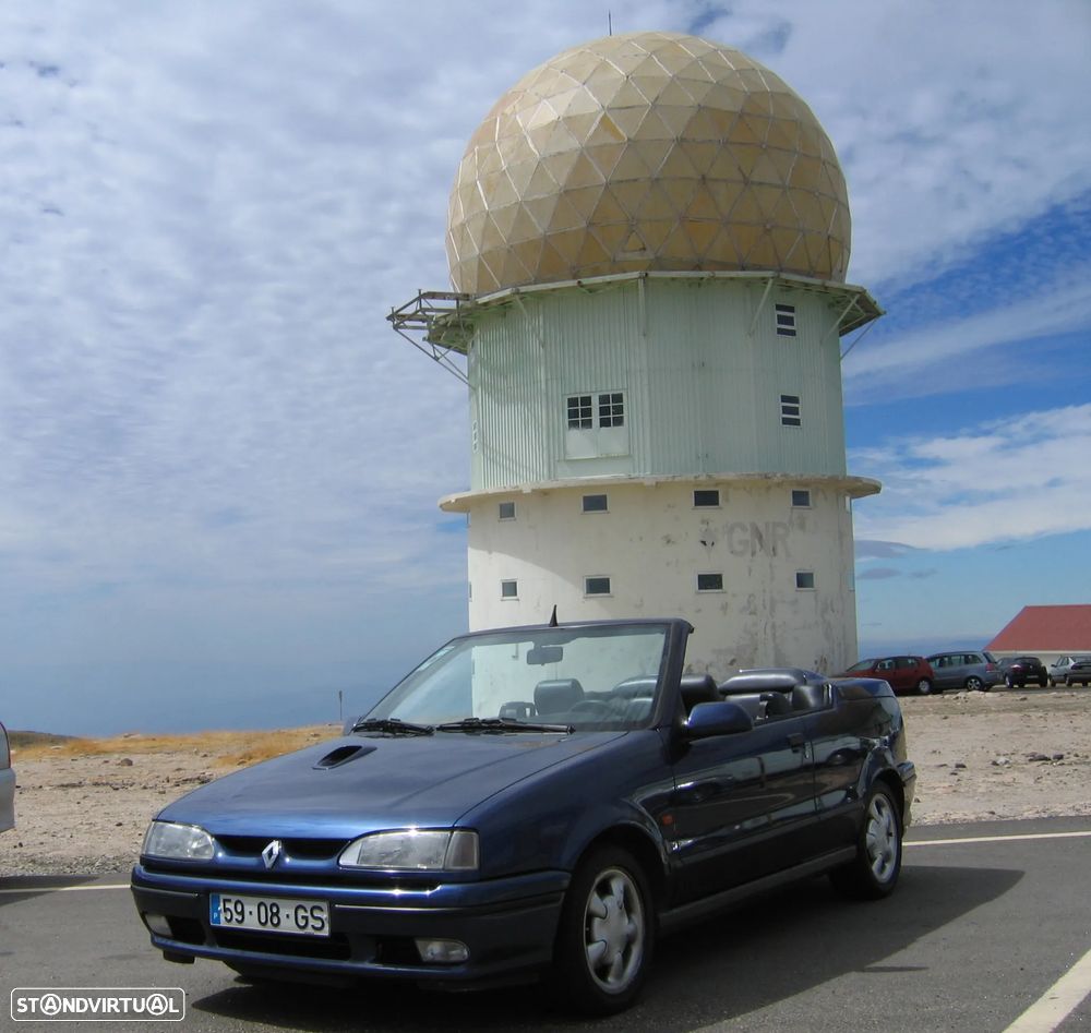 Renault 19 Cabriolet 1.8 - 38