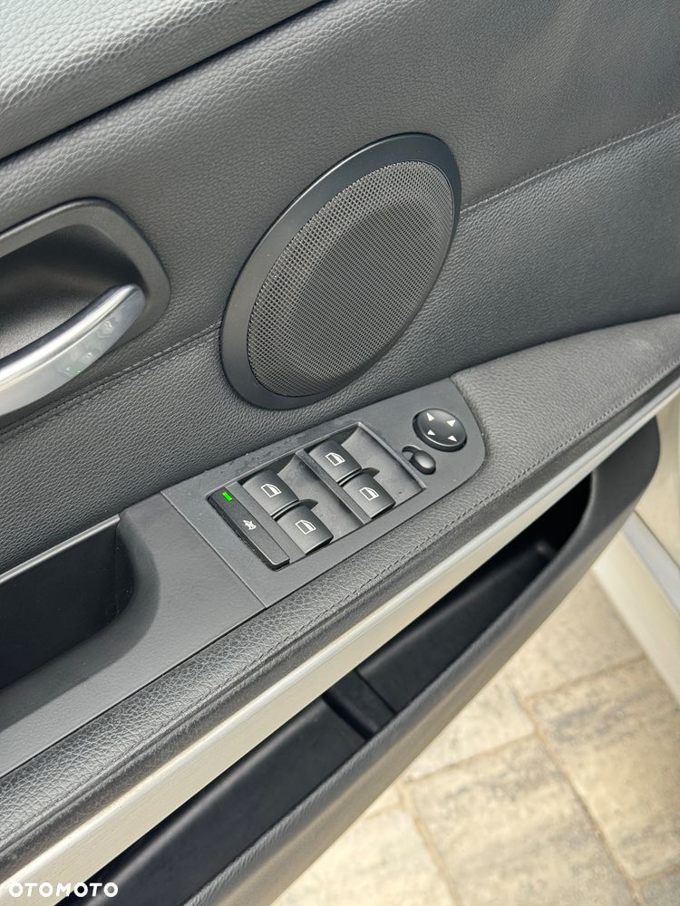 BMW Seria 3 330i xDrive Edition Sport - 14
