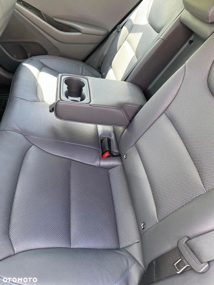 Hyundai IONIQ Hybrid Platinum - 9