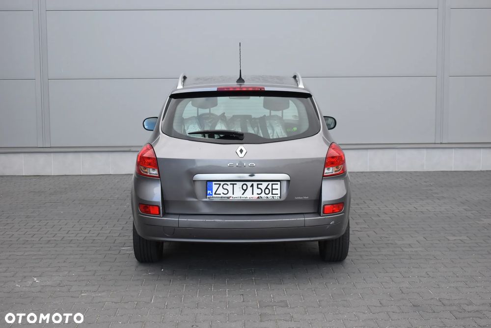 Renault Clio - 18
