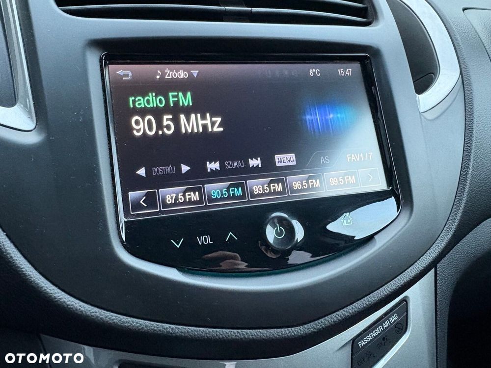 Chevrolet Trax 1.6 LS - 26