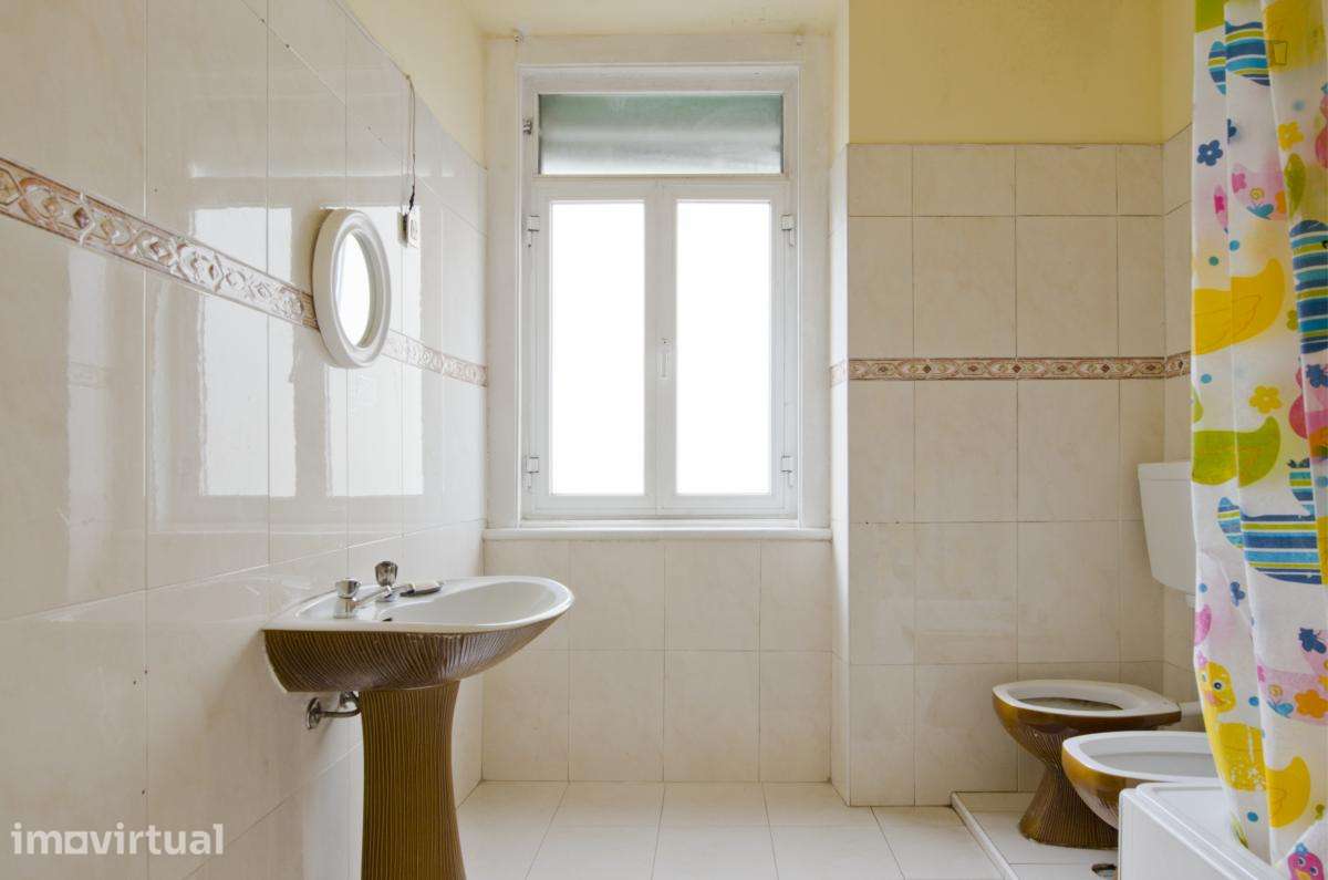 Quarto - localizado em Alameda Lisbon - Grande imagem: 2/23