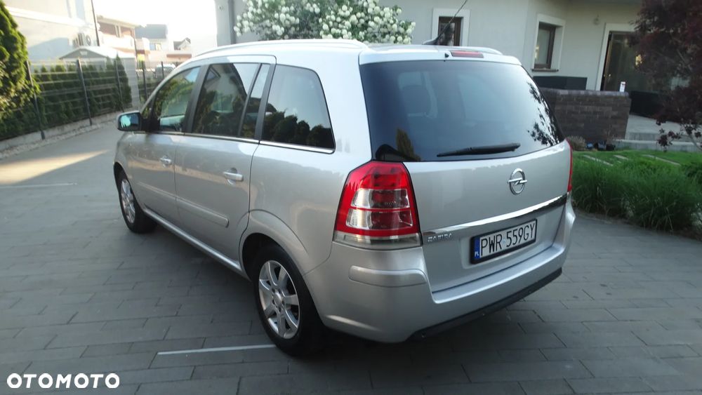Opel Zafira 1.8 Cosmo - 7